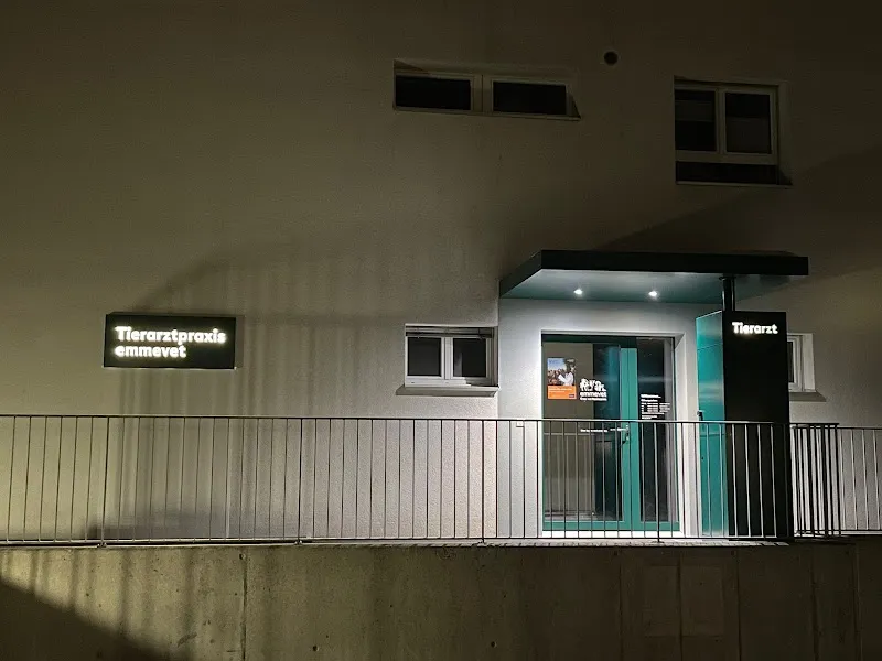 Tierarztpraxis Emmevet — Tierarzt in Rüegsauschachen, Bern. Bewertung 4.6/5.