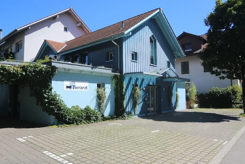 Tierarztpraxis Im blauen Haus AG — Tierarzt in Burgdorf, Bern. Bewertung 4.5/5.
