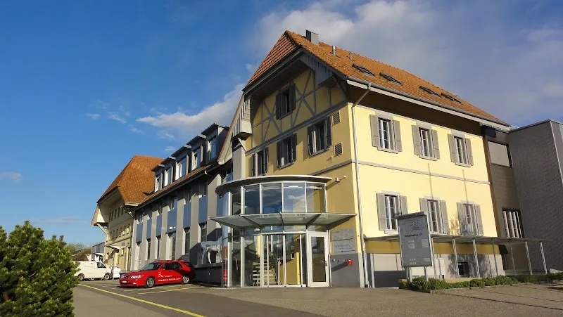 Tierarztpraxis Melusina — Tierarzt in Utzenstorf, Bern. Bewertung 4.8/5.