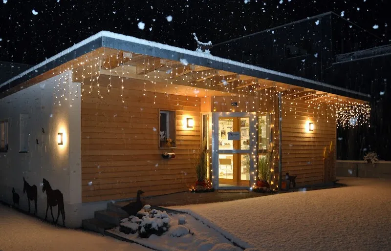 Tierarztpraxis ir EY — Tierarzt, Wattenwil, Bern. Foto 2