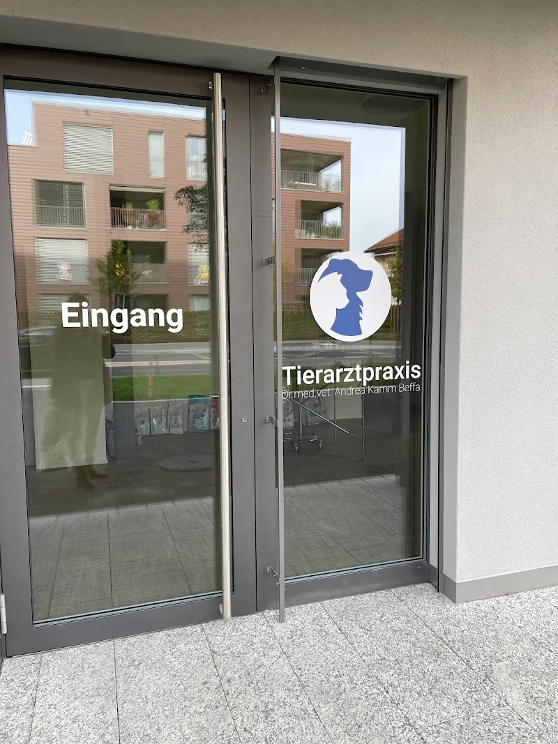 Tierarztpraxis Rotkreuz, Dr. med. vet. Andrea Kamm Beffa — Tierarzt, Risch-Rotkreuz, Zug. Foto 3