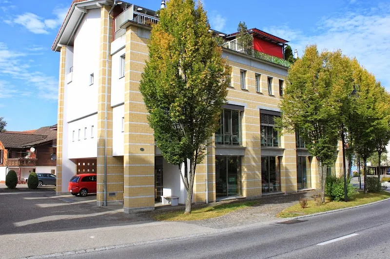 Tierarztpraxis am Rössliplatz AG — Tierarzt in Dagmersellen, Luzern. Bewertung 4.2/5.