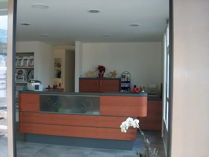 VetTeam Tierärztliche Praxisgemeinschaft AG — Tierarzt in Hergiswil, Luzern. Bewertung 5.0/5.