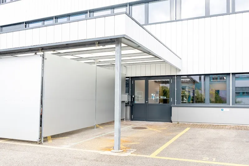 Les Vétos Sàrl, cabinet vétérinaire — Tierarzt in Neuchâtel, Neuenburg. Bewertung 4.9/5.