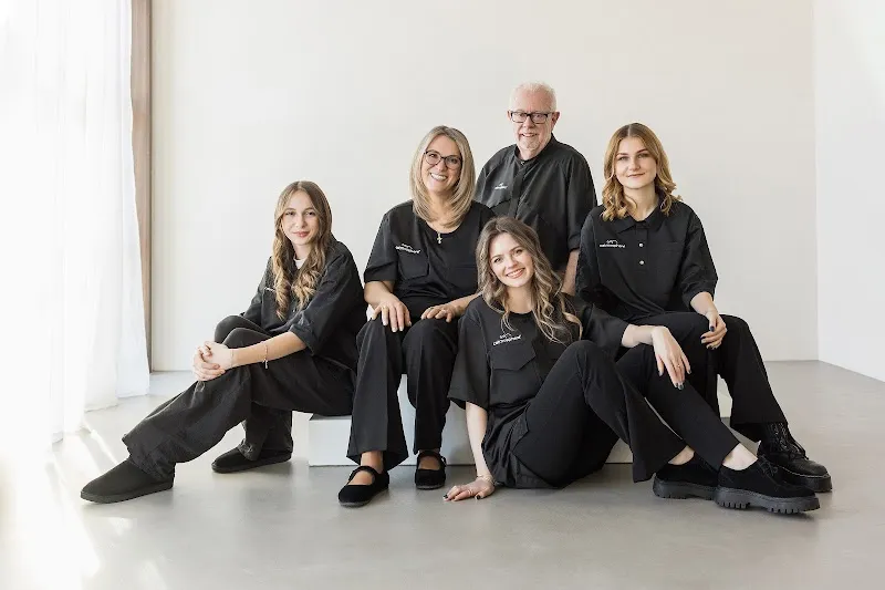 catmosphere Katzenbaden.ch Katzensalon — Katzenpension in Murgenthal, Aargau. Bewertung 5.0/5.