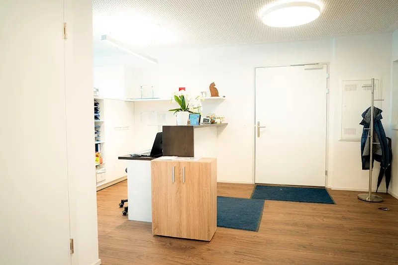 Kleintierpraxis Bütikofer GmbH — Tierarzt in Büren an der Aare, Bern. Bewertung 4.7/5.