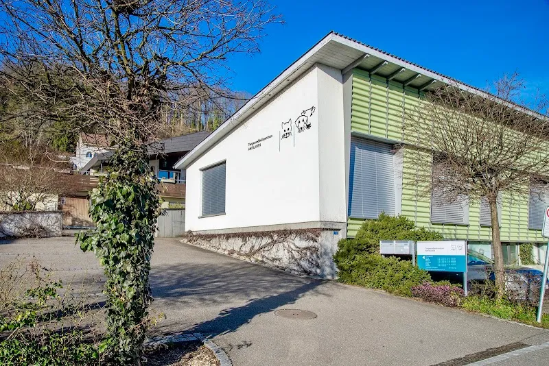 Tiergesundheitszentrum AM BLAUEN — Tierarzt in Laufen, Basel-Landschaft. Bewertung 4.8/5.