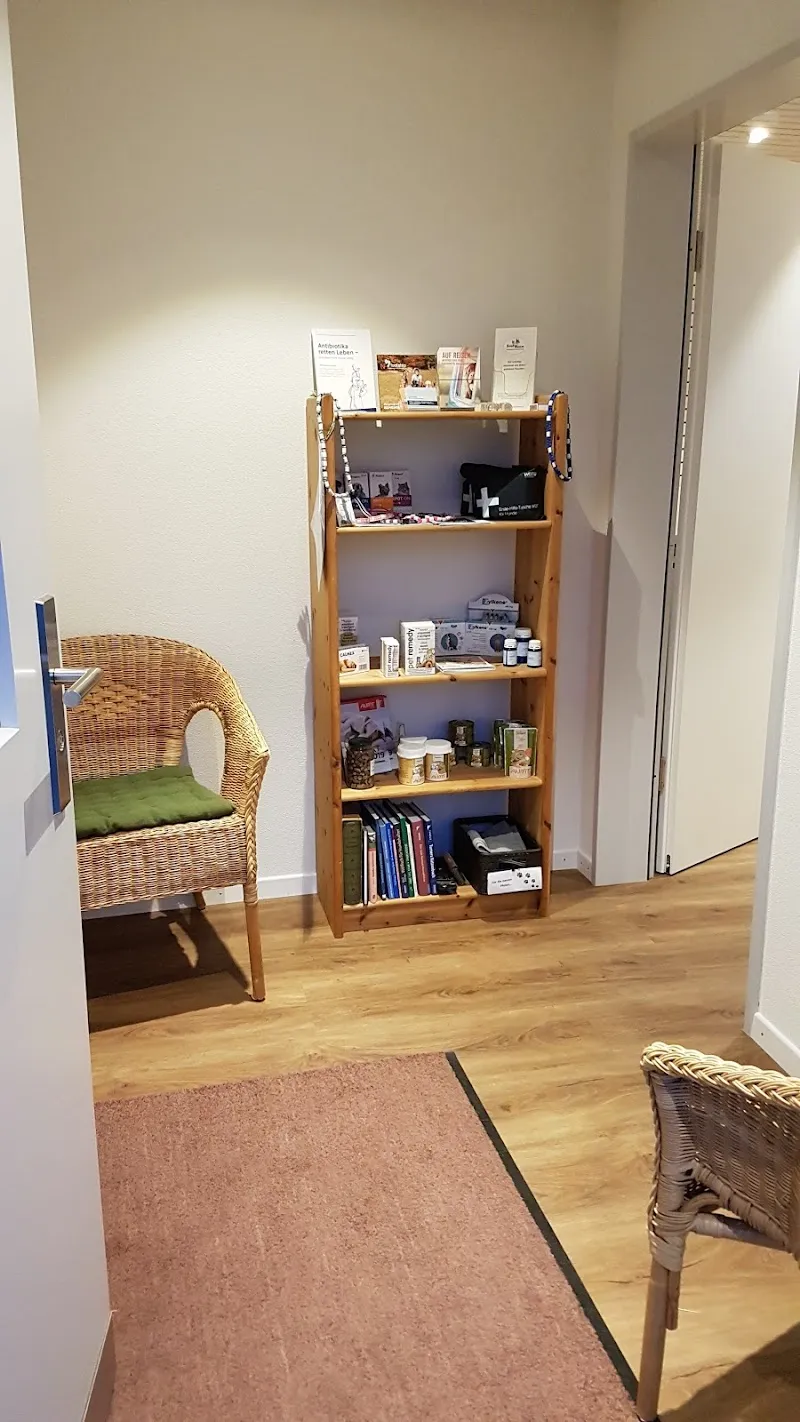 Ganzheitliche Tierarztpraxis — Vétérinaire, Fruthwilen, Thurgovie. Foto 2