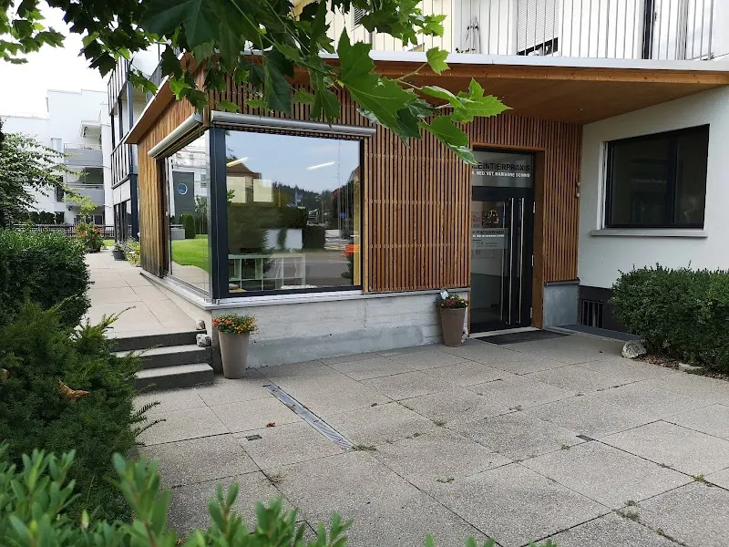 Kleintierpraxis Dr.med.vet. Marianne Schmid — Tierarzt in Aadorf, Thurgau. Bewertung 4.7/5.