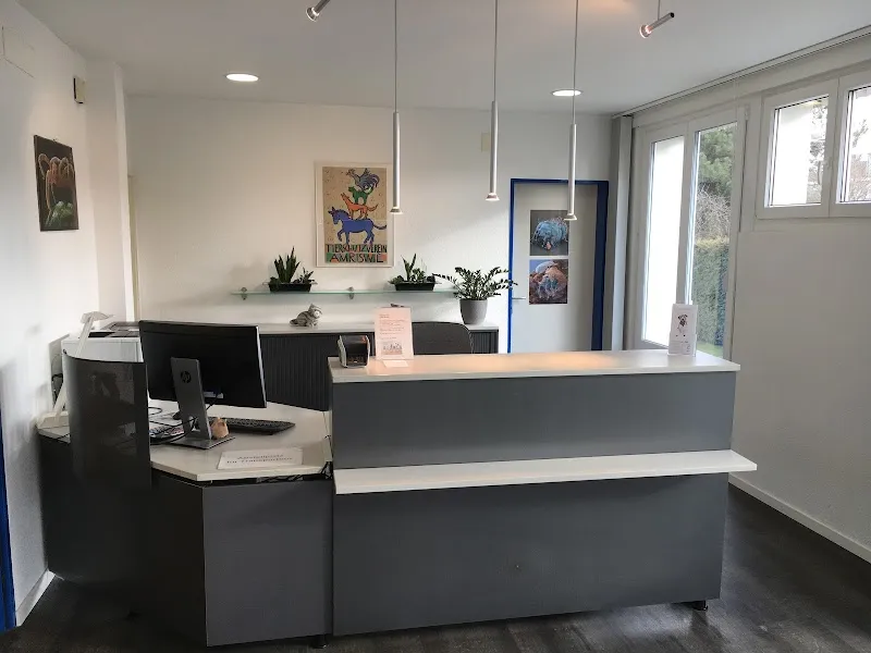 Tierarztpraxis im Hölzli — Vétérinaire, Amriswil, Thurgovie. Foto 2