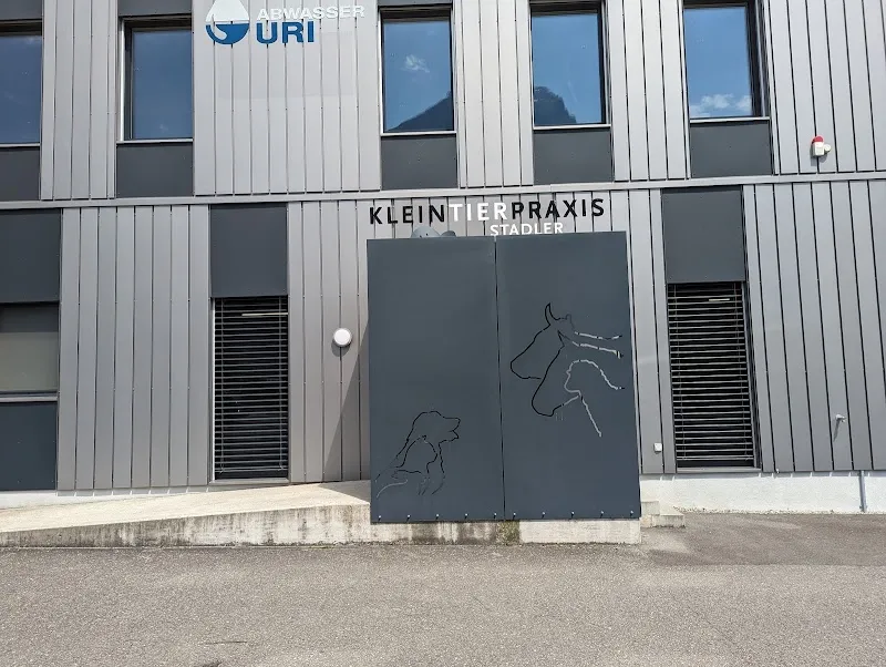 Dr. med. vet. Kleintierpraxis Stadler Thomas — Vétérinaire, Altdorf, Uri. Foto 2