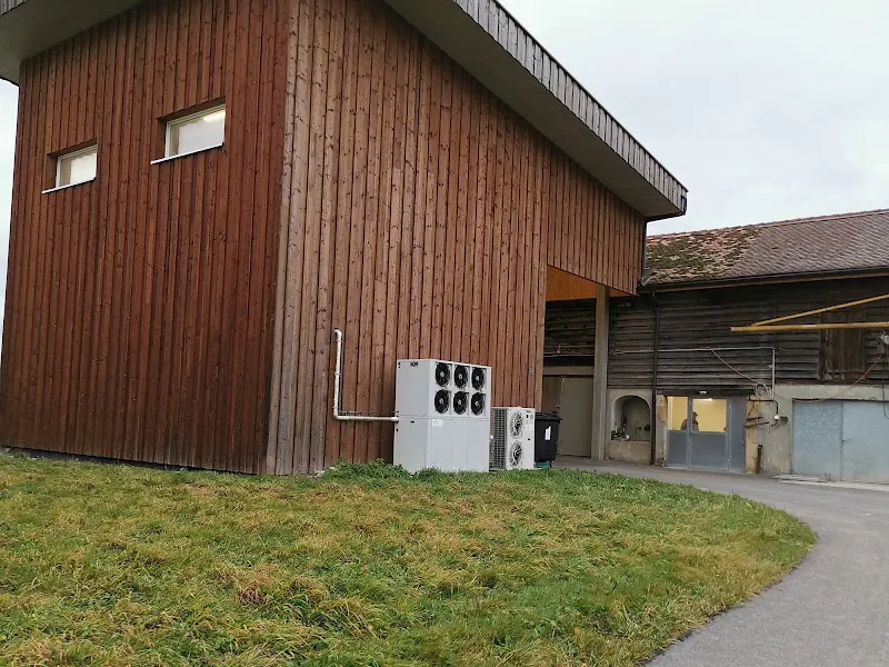 Clos d'équarissage — Vétérinaire, Yverdon-les-Bains, Vaud. Foto 2