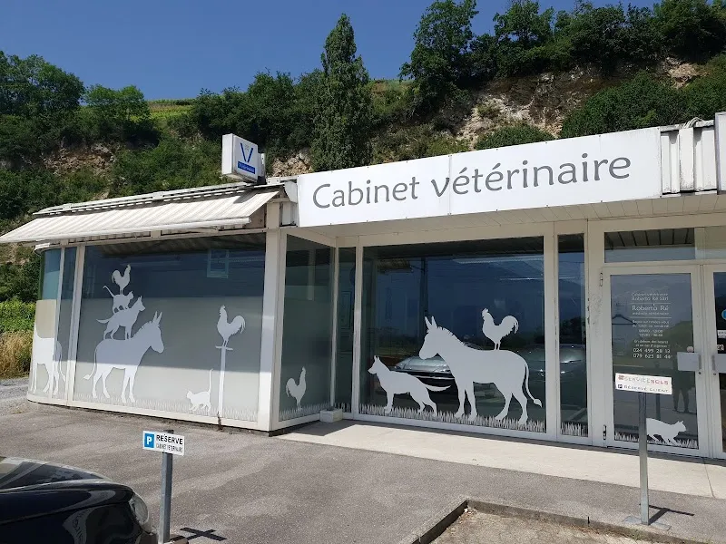 Roberto Ré — Tierarzt in Ollon, Waadt. Bewertung 4.4/5.