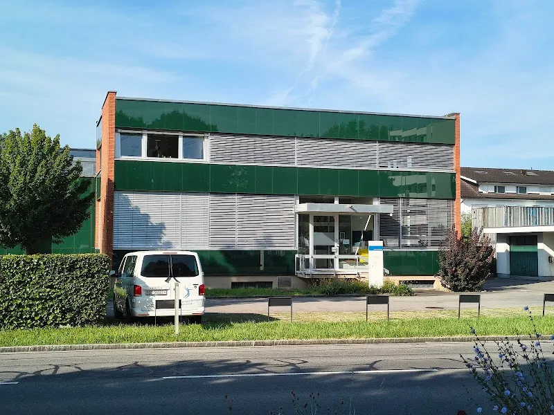 Veterinärdienst Kanton Zug — Refuge, Steinhausen, Zoug. Foto 2