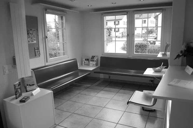 Dr. med. vet. Gottfried Morgenegg — Veterinarian, Obfelden, Zurich. Foto 2