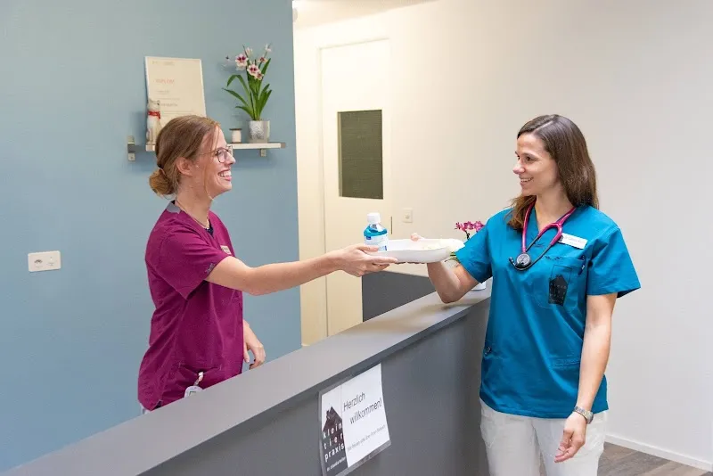 Kleintierpraxis Dr. Claudia Keller — Vétérinaire, Ebmatingen, Zurich. Foto 2