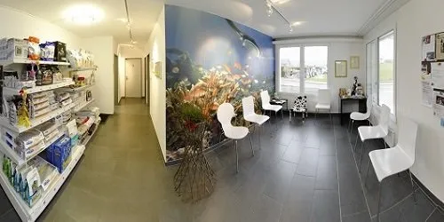 Kleintierpraxis Dr. med. vet. Martina A. Rusch — Tierarzt in Wilen, Schwyz. Bewertung 4.9/5.