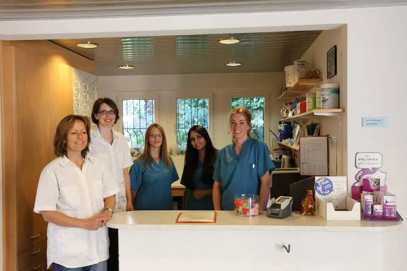 Kleintierpraxis PetMed AG — Vétérinaire, Uster, Zurich. Foto 2