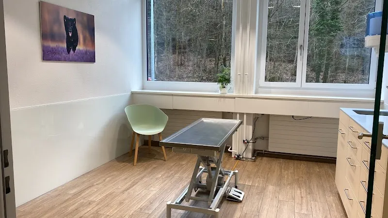 Marigin Tierarztpraxis Pfäffikon — Tierarzt in Pfäffikon, Schwyz. Bewertung 4.8/5.