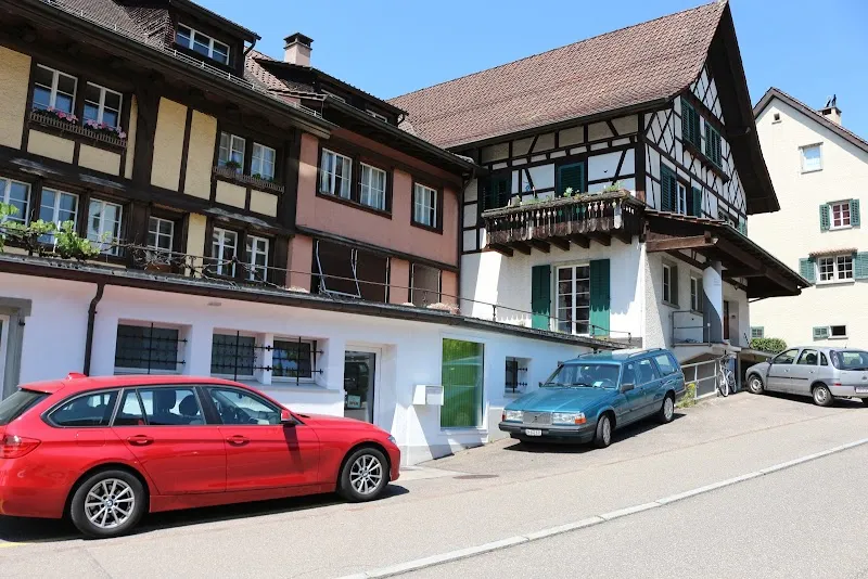 Natural Vet Care — Tierdienst, Maur, Zürich. Foto 2