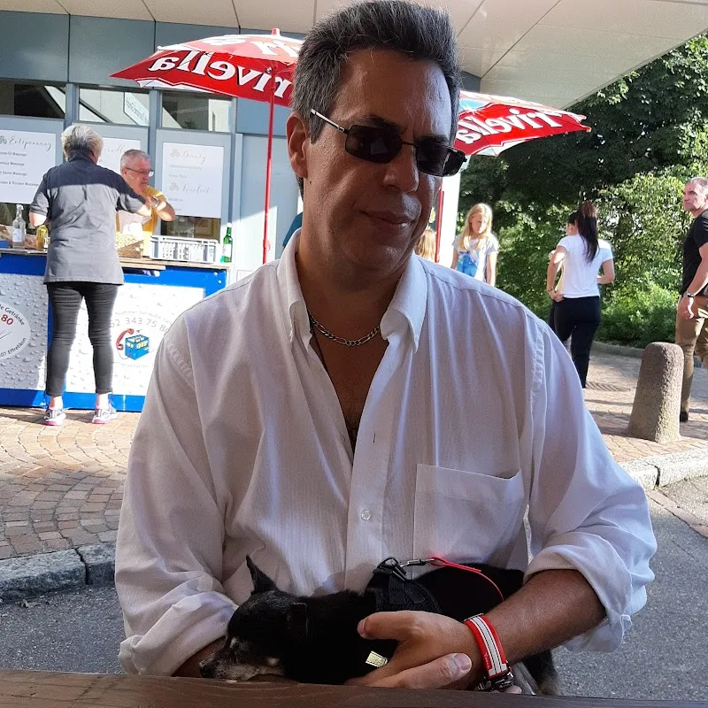 Th. Demarmels — Tierarzt, Dietlikon, Zürich. Foto 2