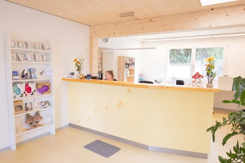 Tierarztpraxis Bachtelwald AG — Tierarzt in Wald, Zürich. Bewertung 4.3/5.
