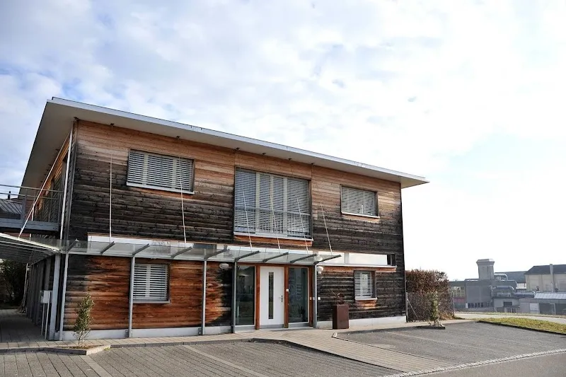 Tierarztpraxis Rohner AG — Vétérinaire, Niederglatt, Zurich. Foto 2