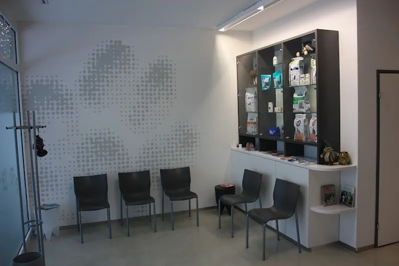 Tierarztpraxis Schlimperg AG — Veterinarian, Illnau-Effretikon, Zurich. Foto 2