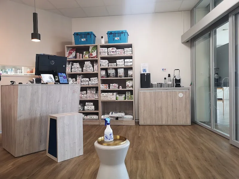 Tierklinik Zürich Ost — Tierarzt in Dietlikon, Zürich. Bewertung 4.3/5.