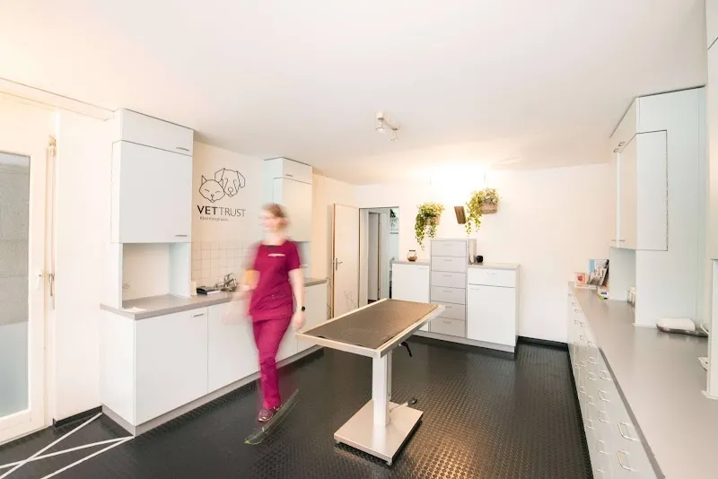 VetTrust Kleintierpraxis Regensdorf — Tierarzt in Regensdorf, Zürich. Bewertung 4.3/5.