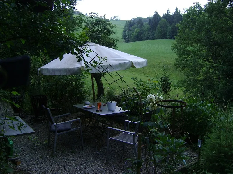 Mrs. Stephanie Frigeri Tierheim — Refuge, Rüeggisberg, Berne. Foto 2
