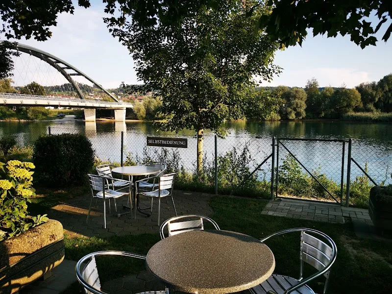 Tierheim - Tierasyl Aarebrüggli — Refuge, Grenchen, Soleure. Foto 2