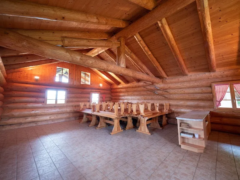 Refuge des Roches — Tierheim, Montanaire, Freiburg. Foto 2