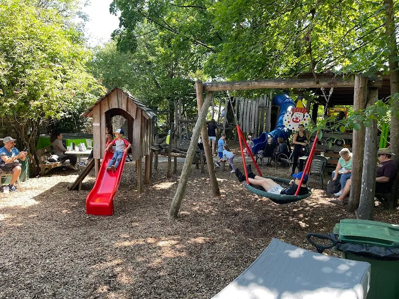 Zoo Hasel — Zoofachhandel, Remigen, Aargau. Foto 2