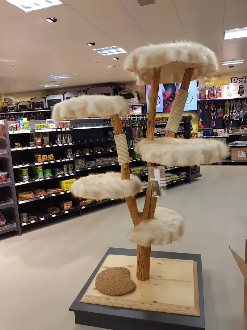 Petfriends Muttenz — Zoofachhandel, Muttenz, Basel-Landschaft. Foto 2