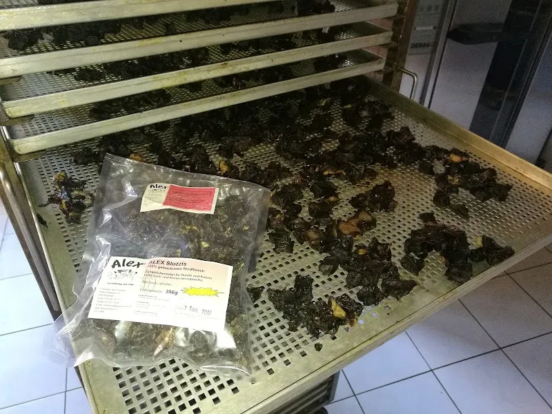 Alex Manufaktur, Herstellung von Hundefutter — Zoofachhandel, Ittigen, Bern. Foto 3