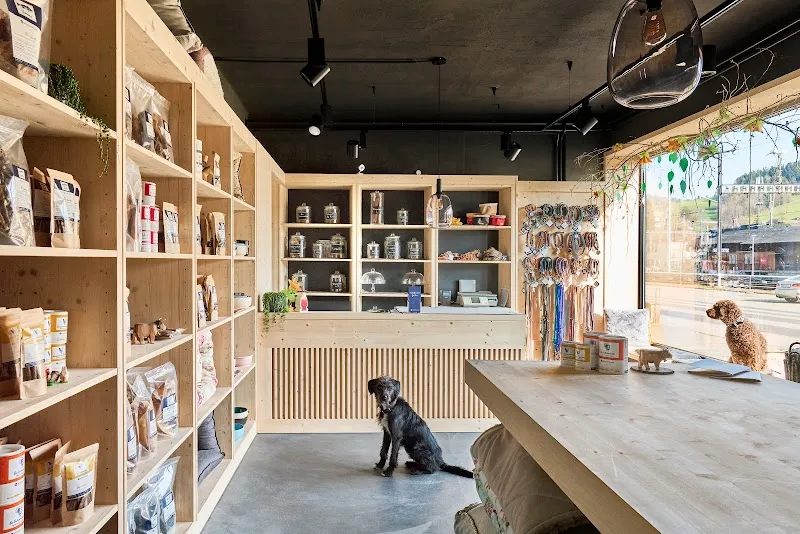 Besserfresser AG — Zoofachhandel, Langnau im Emmental, Bern. Foto 2