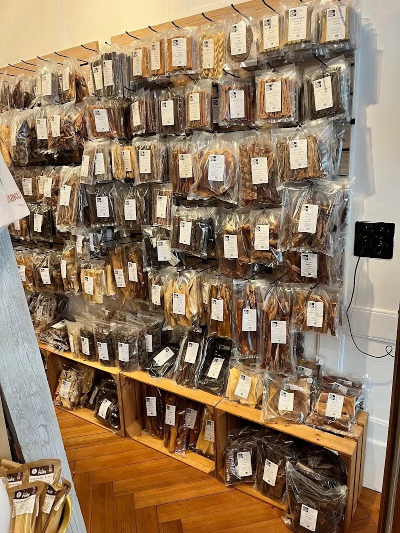 HINRICHS VIERBEINER SHOP — Zoofachhandel, Bern, Bern. Foto 3