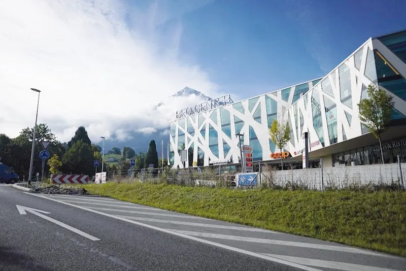 Outlet-King — Zoofachhandel in Spiez, Bern. Bewertung 4.2/5.