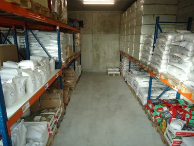 RUST-RAIN — Zoofachhandel, Rain, Luzern. Foto 3