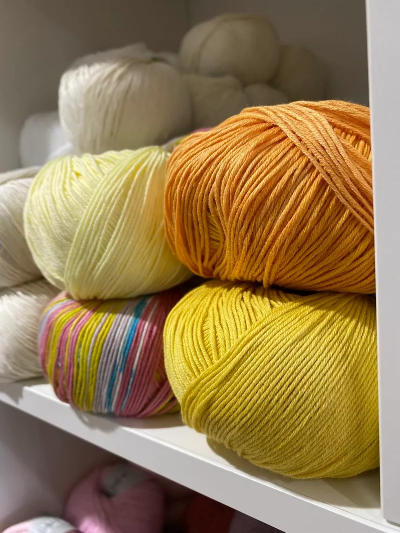 Woll-Laden Burgdorf Barbara Züger — Zoofachhandel, Burgdorf, Bern. Foto 3