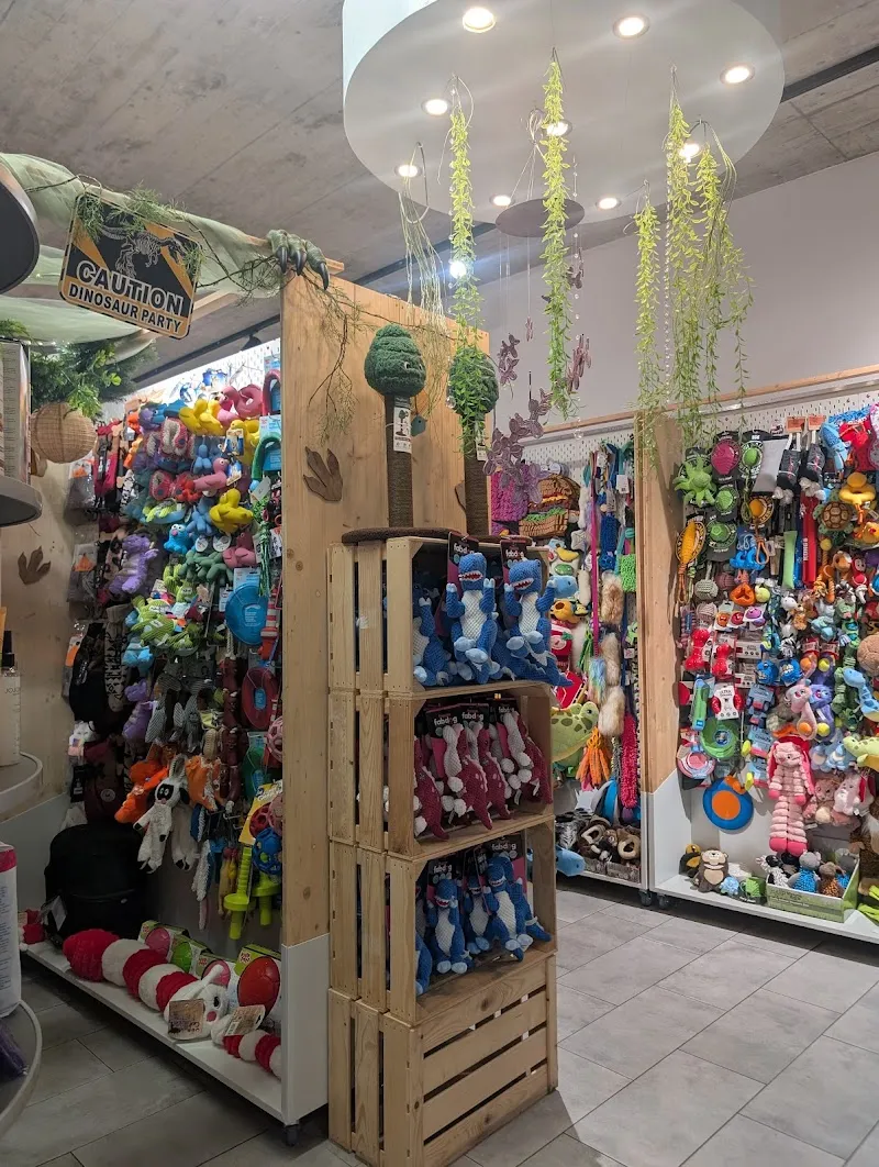 Le magasin WouafDeToi — Zoofachhandel, Oron-la-Ville, Waadt. Foto 2