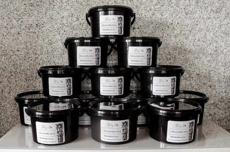 koi-futter — Animalerie, Wallenried, Fribourg. Foto 2