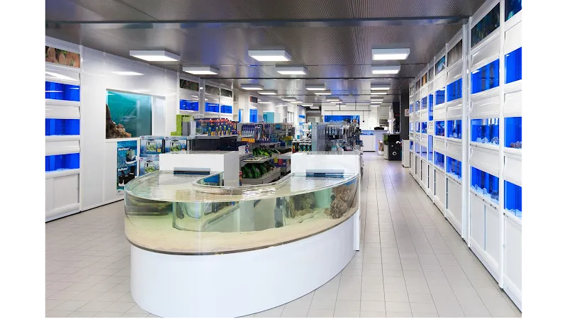 Neptunea SA — Animalerie, Confignon, Genève. Foto 2