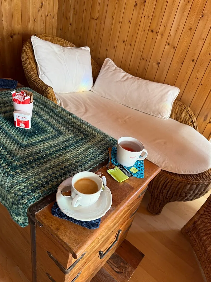 Nicole`s Riiteregge GmbH — Zoofachhandel, Luchsingen, Glarus. Foto 2