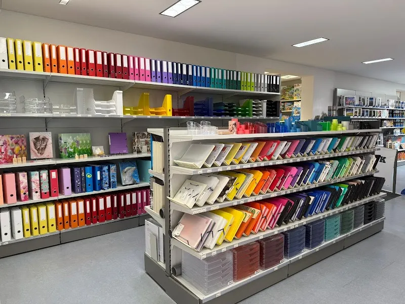 Schmid Papeterie und Spielwaren — Zoofachhandel, Landquart, Graubünden. Foto 3