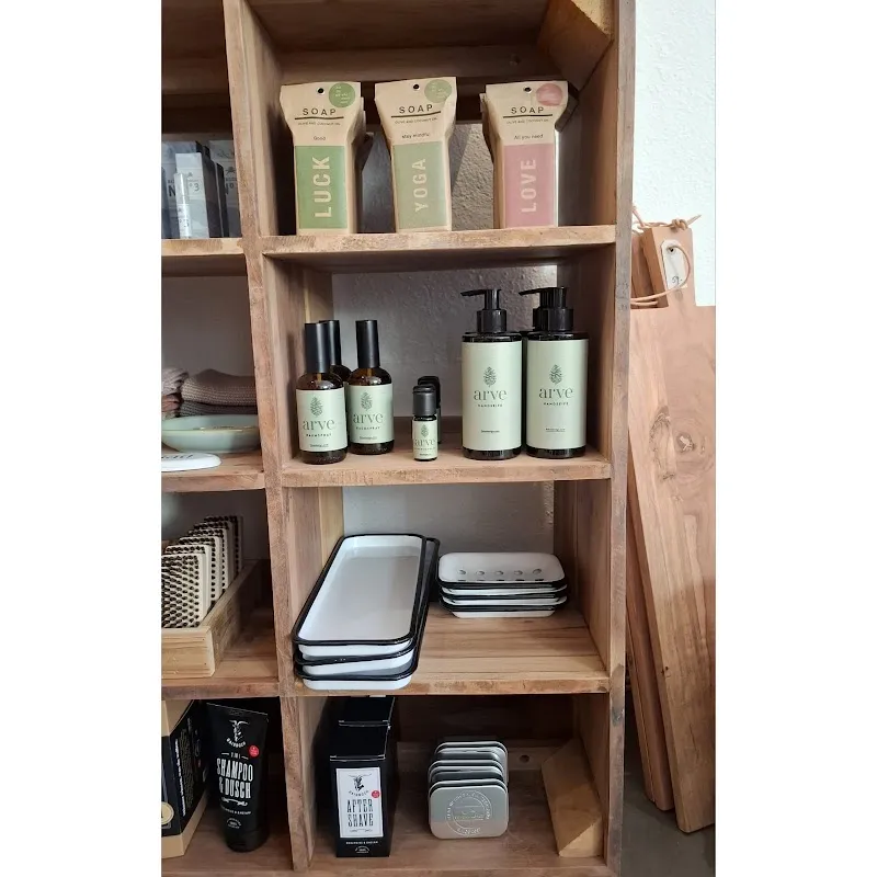 Traviers GmbH — Zoofachhandel, Ilanz/Glion, Graubünden. Foto 2