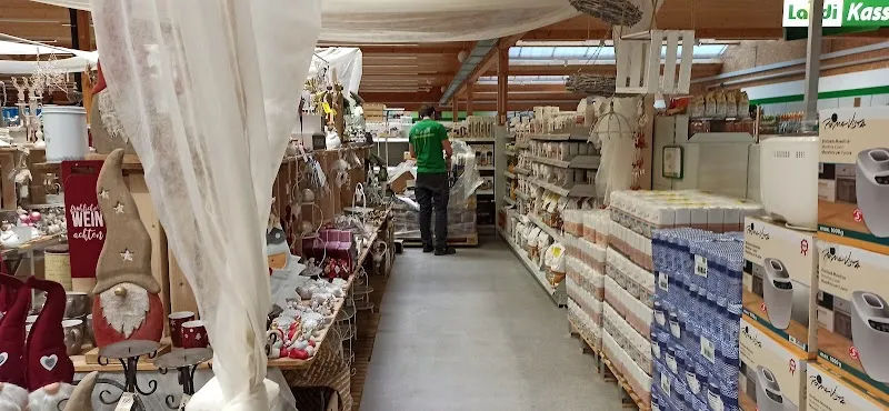 Landi Rothenburg — Animalerie, Rothenburg, Lucerne. Foto 2