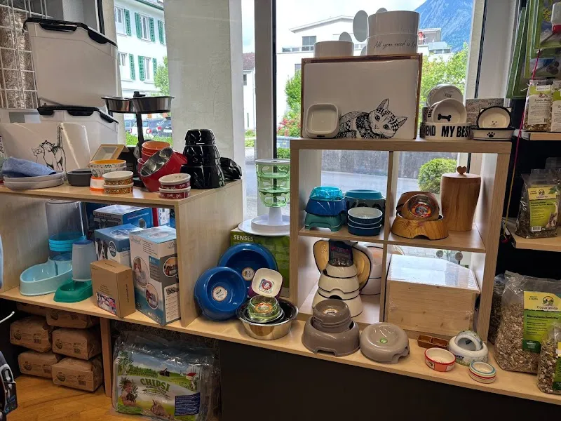 Pfote Eggä & mee — Zoofachhandel, Alpnach, Obwalden. Foto 3