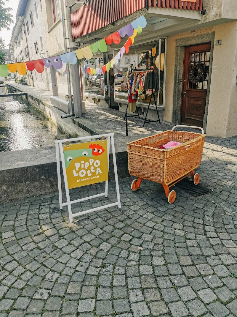 Pippo Lotta Kinderladen — Zoofachhandel in Sursee, Luzern. Bewertung 4.9/5.